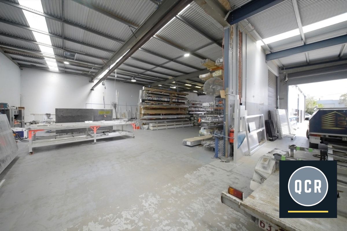 Freestanding Industrial Warehouse/ Showroom