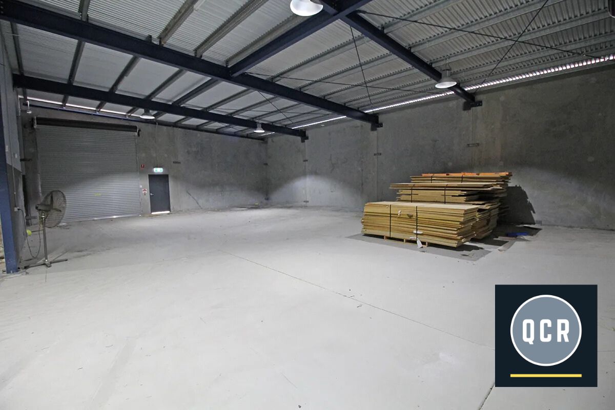 Freestanding Industrial Warehouse/ Showroom