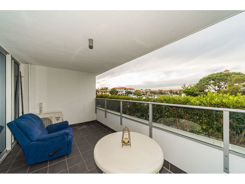 North Facing Waterfront Unit