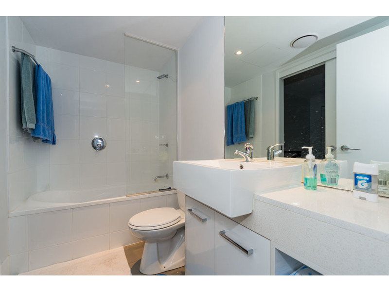 North Facing Waterfront Unit