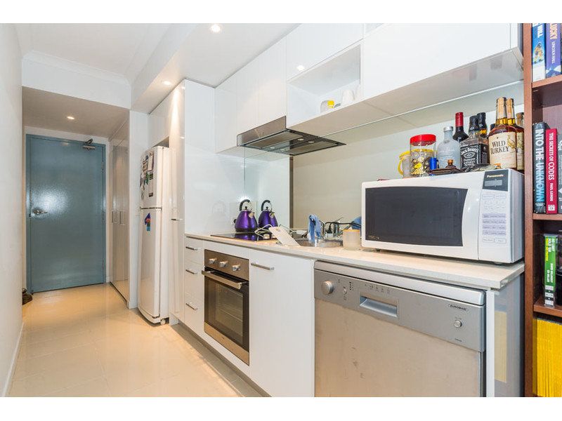 North Facing Waterfront Unit