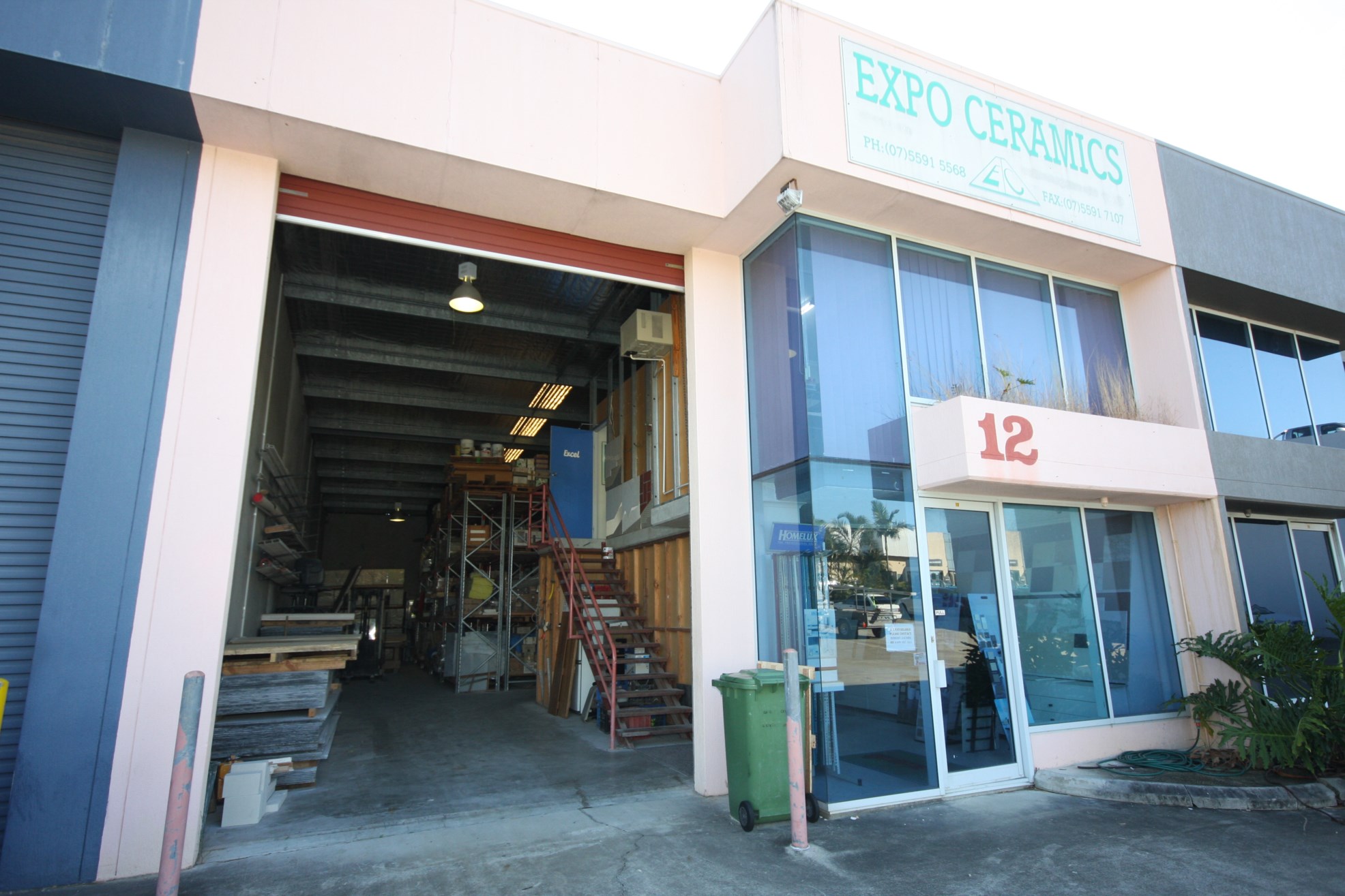 9ed3-H1577009-hires.29368-largephotos013 Warehouse/ Workshop/ Storage with Mezz and 5m Roller Door