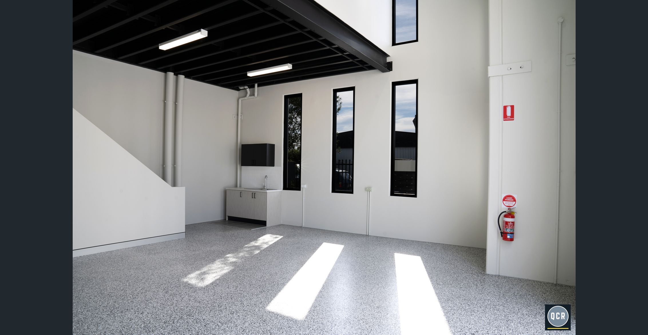 image6 Burleigh Warehouse/ Offices